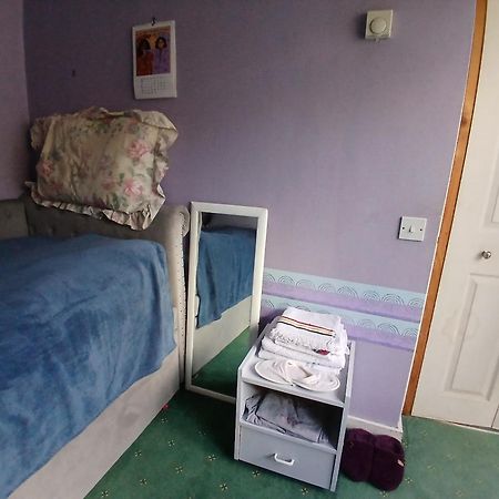Cosy Single Room Only For Ladies In Tower Bridge London Ngoại thất bức ảnh